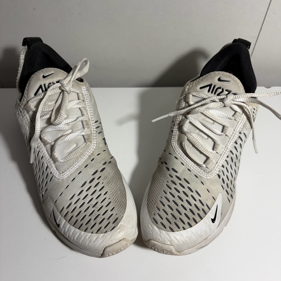 Nike Shoes - Nike AirMax 270 Athletic Shoes